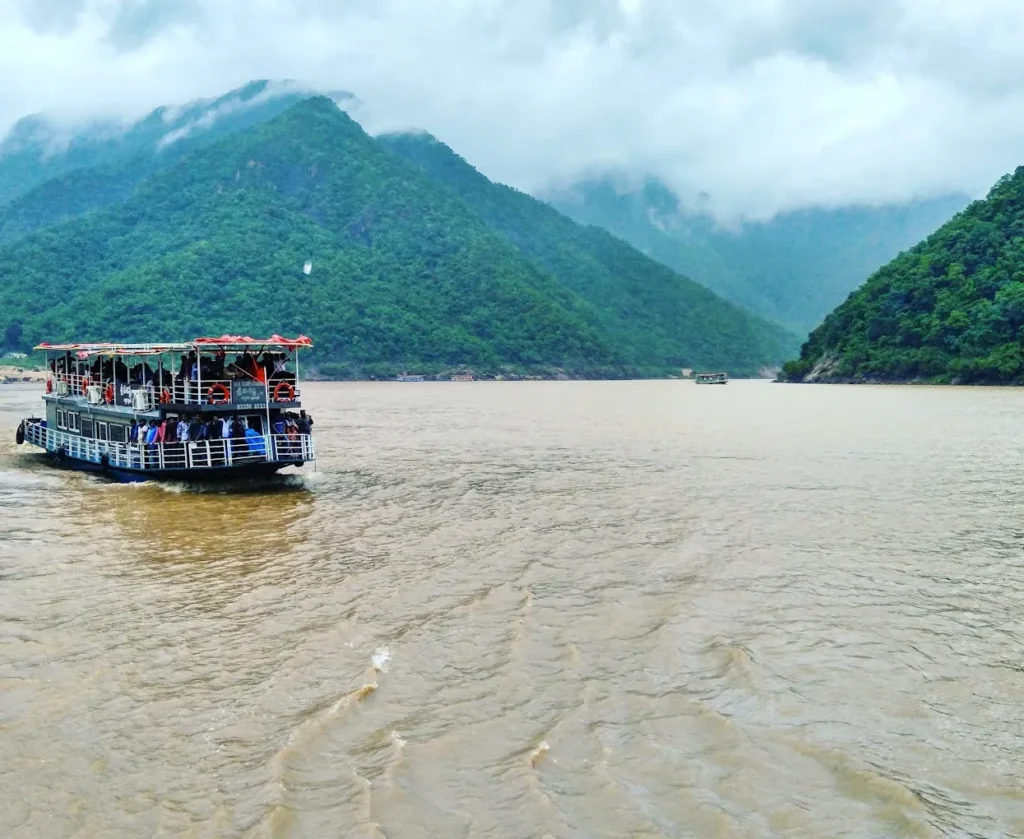 Papikondalu Boat